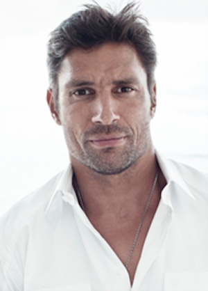 photo of Manu Bennett